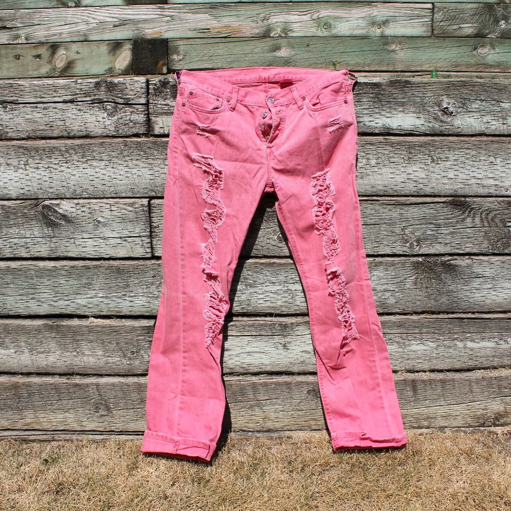 DESTROYED DENIM FUSHIA PINK LEVIS